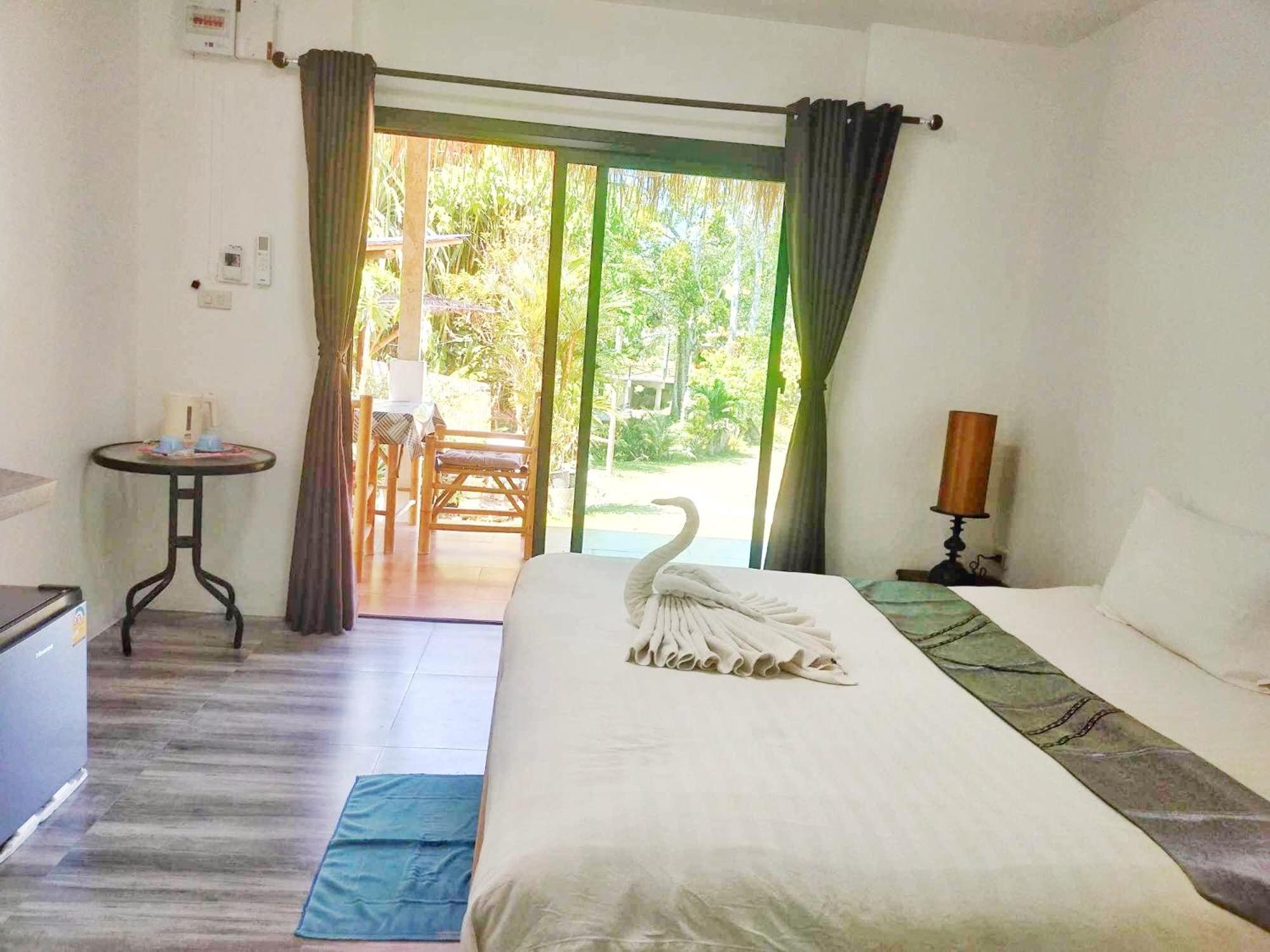 Phurin Thara Resort Ко-Ланта Екстер'єр фото