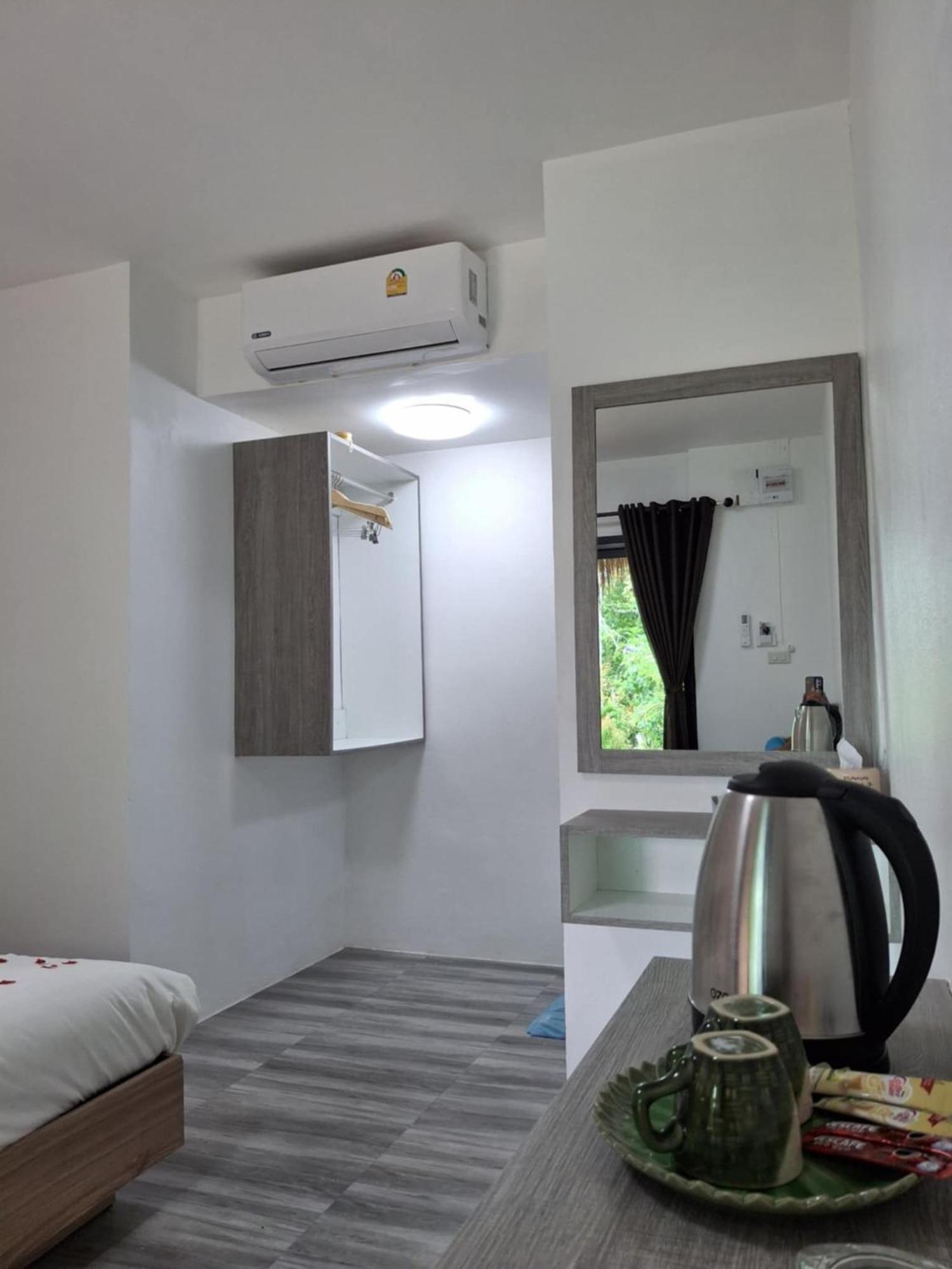 Phurin Thara Resort Ко-Ланта Екстер'єр фото